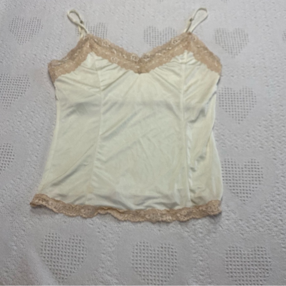Victoria’s Secret Fairycore Lace Cami (L)